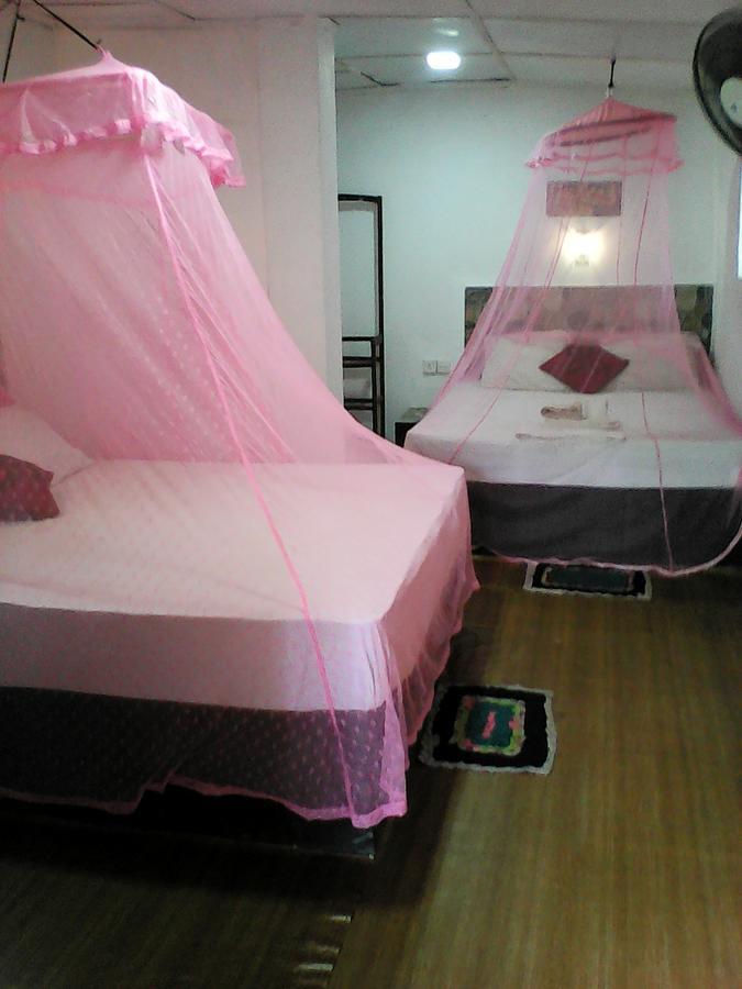 Lotus Inn Tourist Resort Дамбулла Экстерьер фото