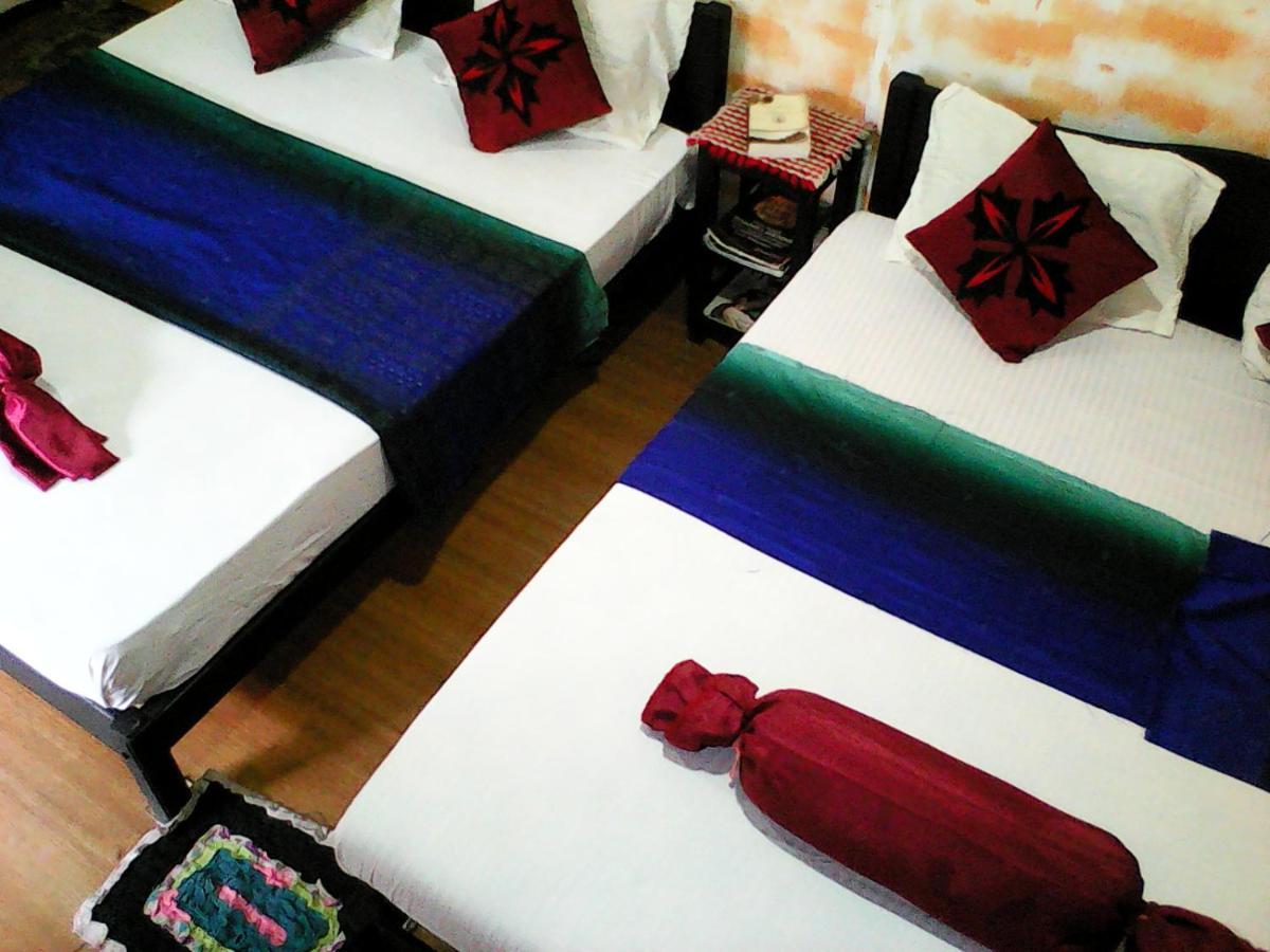 Lotus Inn Tourist Resort Дамбулла Экстерьер фото